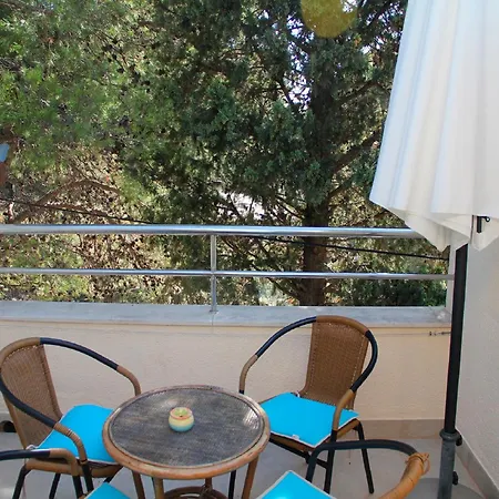 Apartment Beti *