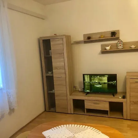 Apartment Beti *